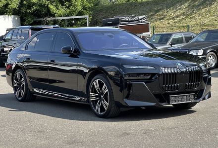 Продам BMW 760 i 2023 года в Киеве