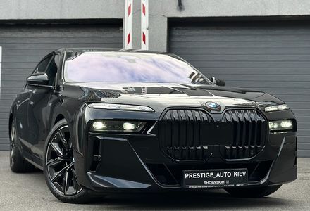 Продам BMW 760 BMW 760i MHEV Steptronic 2022 года в Киеве