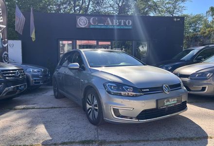 Продам Volkswagen e-Golf 2017 года в Черновцах