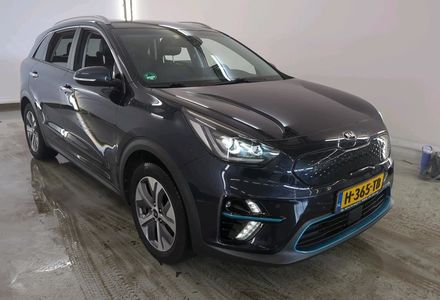 Продам Kia Niro 64 квт 2020 года в Львове