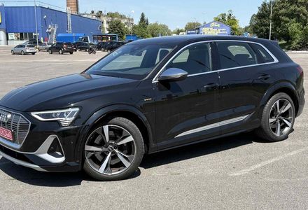 Продам Audi E-Tron E-TRON S 370KW S-LINE NE MALOV 2021 года в Львове