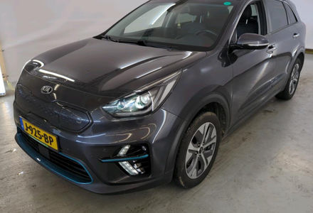 Продам Kia Niro 64квт авто в дорозі  2020 года в Львове