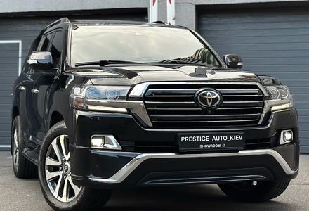Продам Toyota Land Cruiser 200 4.5D SPECIAL EDITION 2017 года в Киеве