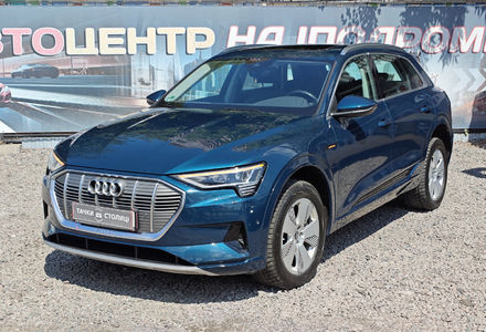 Продам Audi E-Tron 2020 года в Киеве
