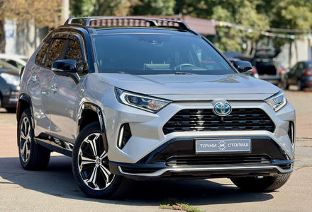 Продам Toyota Rav 4 2021 года в Киеве