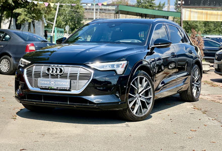 Продам Audi E-Tron 2019 года в Киеве