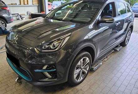 Продам Kia Niro 64kw авто в дорозі 2021 года в Львове