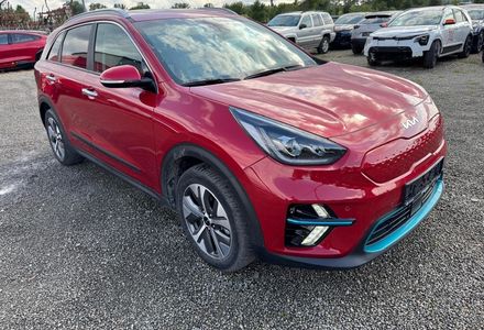 Продам Kia Niro 64квт авто в дорозі 2021 года в Львове