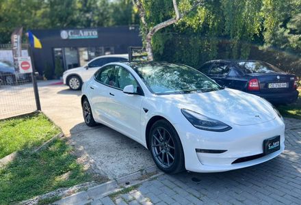 Продам Tesla Model 3 2021 года в Черновцах