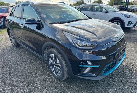 Продам Kia Niro 64квт авто в дорозі 2021 года в Львове