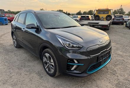 Продам Kia Niro 64квт авто в дорозі 2021 года в Львове