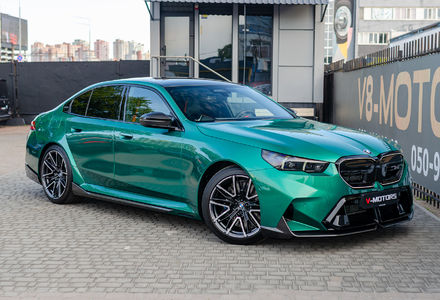 Продам BMW M5 Hybrid MXdrive 2024 года в Киеве