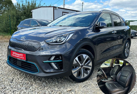 Продам Kia Niro  64 кВт Макс. комплектектація 2020 года в Львове