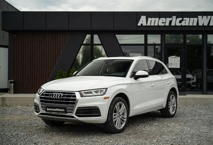 Продам Audi Q5 Premium Plus 2017 года в Черновцах