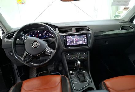 Продам Volkswagen Tiguan HL Exclusive v4013 2020 года в Луцке