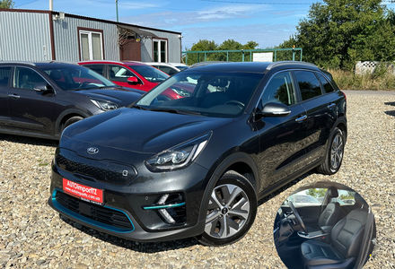 Продам Kia Niro 64 kWh Макс. комплектація Люк. 2021 года в Львове