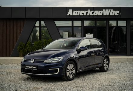 Продам Volkswagen e-Golf 2017 года в Черновцах