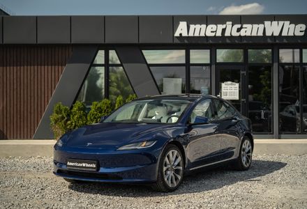 Продам Tesla Model 3 Long Range Dual Motor 2024 года в Черновцах