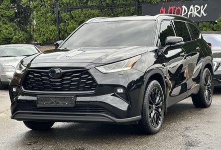 Продам Toyota Highlander Hybrid 2022 года в Киеве