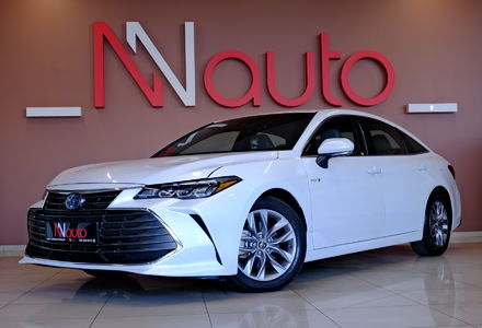 Продам Toyota Avalon 2019 года в Одессе