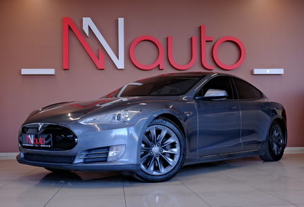 Продам Tesla Model S 2013 года в Одессе