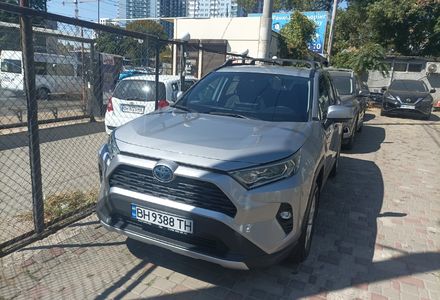 Продам Toyota Rav 4 xle 2020 года в Одессе