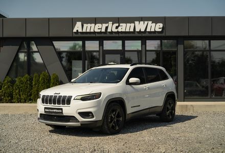 Продам Jeep Cherokee Latitude Plus 2020 года в Черновцах