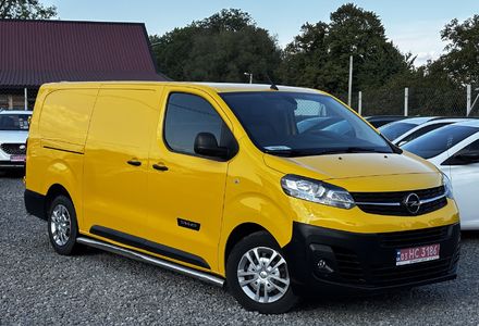 Продам Opel Vivaro груз. L2H1  88 KW 2021 года в Львове
