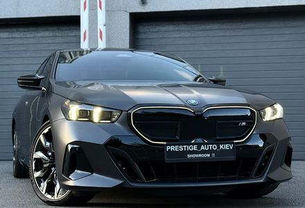 Продам BMW M5 I5 M60 2023 года в Киеве