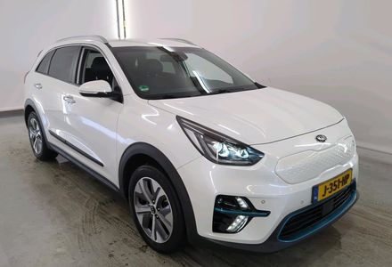 Продам Kia Niro 64квт авто в дорозі   2020 года в Львове