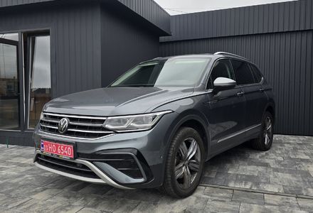 Продам Volkswagen Tiguan Allspace Elegance 147kw v7028  2021 года в Луцке