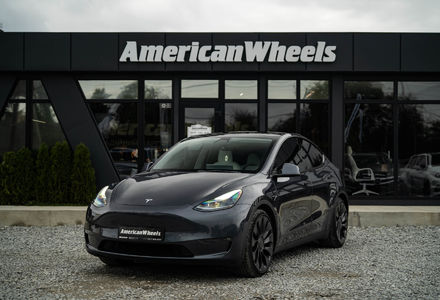 Продам Tesla Model Y Performance 2021 года в Черновцах
