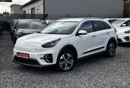 Продам Kia Niro 64 kwt 2022 года в Львове