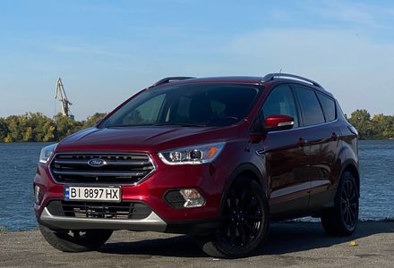 Продам Ford Escape 2016 года в Днепре