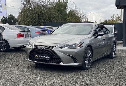 Продам Lexus ES 250 2021 года в Луцке