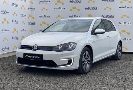 Продам Volkswagen e-Golf  в Луцке 2016 года выпуска за 9 400$ Продам Volkswagen e-Golf 2016 года в Луцке