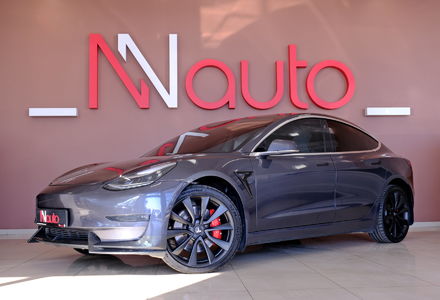 Продам Tesla Model 3 Perfomance 2019 года в Одессе