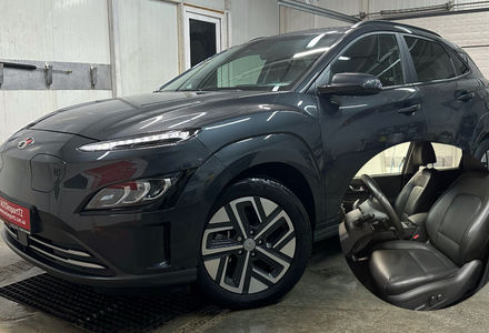 Продам Hyundai Kona 64кВт Проекція Підігрів сидінь 2022 года в Львове
