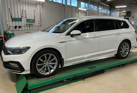 Продам Volkswagen Passat B8 R-Line 4x4190k v5670 2020 года в Луцке