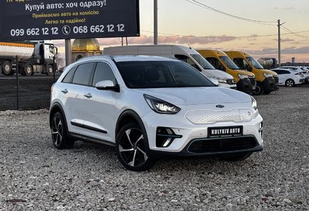 Продам Kia Niro 64 kWt  2020 года в Львове