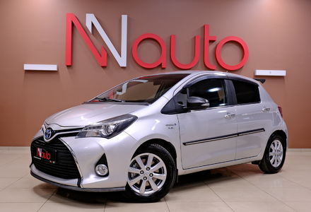 Продам Toyota Yaris Hybrid 2015 года в Одессе