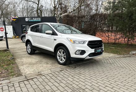 Продам Ford Escape 2019 года в Черновцах