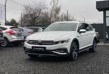 Продам Volkswagen Passat Alltrack 2020 года в Луцке