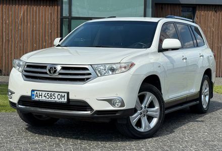 Продам Toyota Highlander 2013 года в Днепре