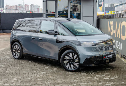 Продам Tesla Model Y ZEEKR MIX 102kWt 2024 года в Киеве