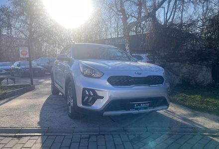 Продам Kia Niro 2020 года в Черновцах