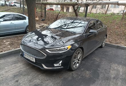 Продам Ford Fusion титаниум 2019 года в Одессе