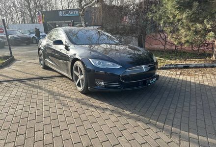 Продам Tesla Model S 2015 года в Черновцах
