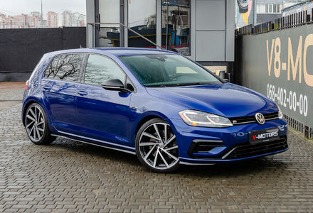 Продам Volkswagen Golf R 2.0T 4Motion 2019 года в Киеве