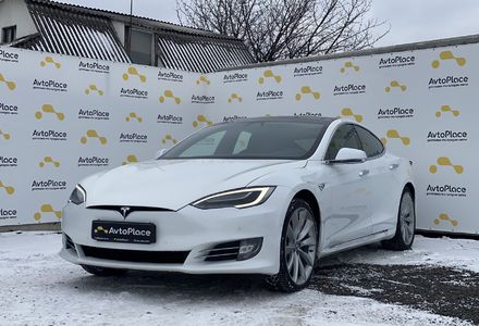 Продам Tesla Model S 75D 2018 года в Луцке